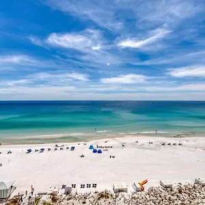 Pelican 1205 Destin